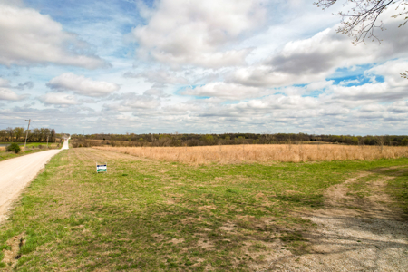 Acreage For Sale in Garden City, MO! - image 16