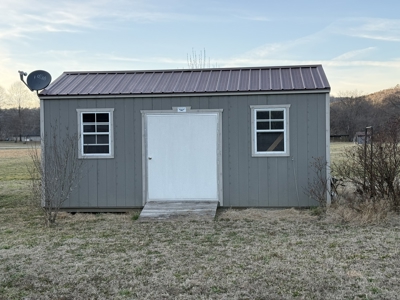 Beautiful Home in White River Estates Subdivision - image 35