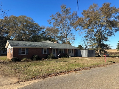 Home for sale in Hartford, Alabama - image 1
