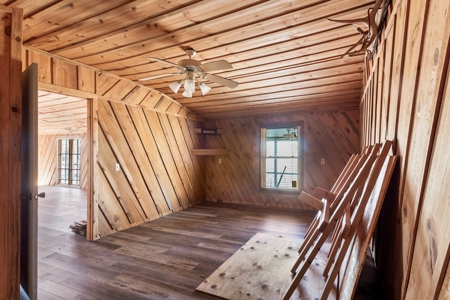 Cabins with Greers Ferry Lake View For Sale in Higden, AR - image 19