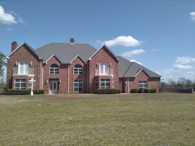 Equine Ranch with Custom Georgian Home in De Kalb Texas - image 15