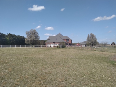 Equine Ranch with Custom Georgian Home in De Kalb Texas - image 18