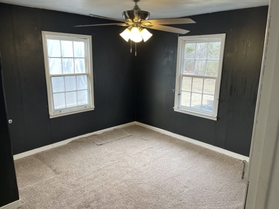 Country Home Fixer Upper With Storage For Sale In Tennessee - image 23