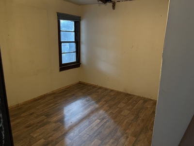 Country Home Fixer Upper With Storage For Sale In Tennessee - image 21