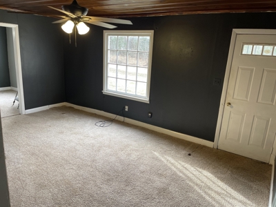 Country Home Fixer Upper With Storage For Sale In Tennessee - image 19