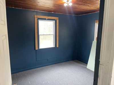 Country Home Fixer Upper With Storage For Sale In Tennessee - image 13