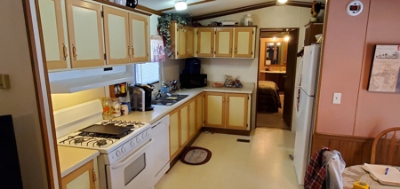 Investment Property or Starter Home in Wooded Setting!!! - image 9