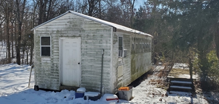 Investment Property or Starter Home in Wooded Setting!!! - image 25