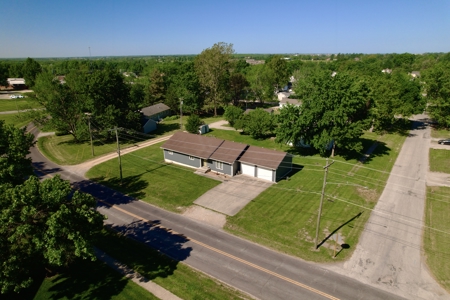 Cameron MO Ranch Home For Sale on Corner Lot - image 28