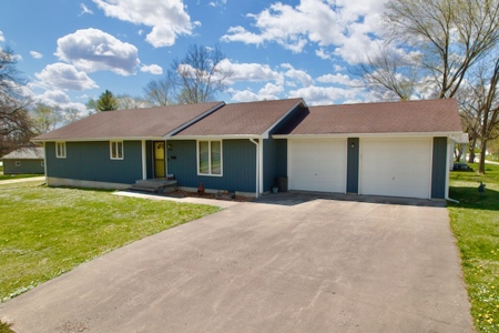 Cameron MO Ranch Home For Sale on Corner Lot - image 26