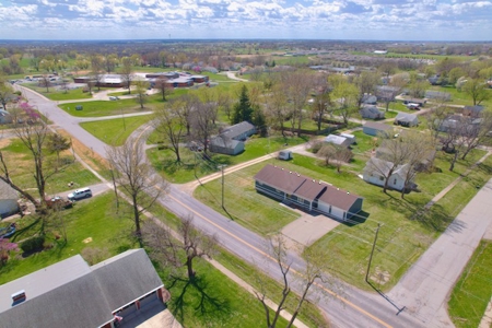 Cameron MO Ranch Home For Sale on Corner Lot - image 24
