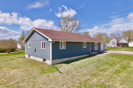 Cameron MO Ranch Home For Sale on Corner Lot - image 28
