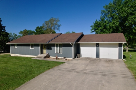 Cameron MO Ranch Home For Sale on Corner Lot - image 24