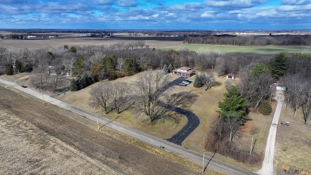 5 Acre Home with 3 bedrooms, 3 baths South of Rock Falls, IL - image 31