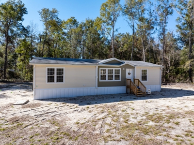 Home In Fort White Florida on 1 Acre - image 16