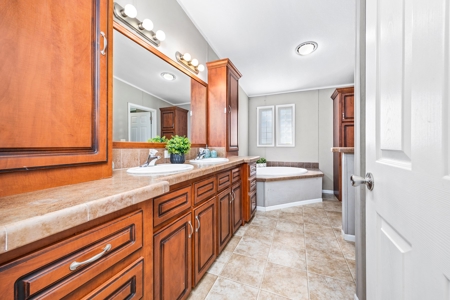 Home In Fort White Florida on 1 Acre - image 2