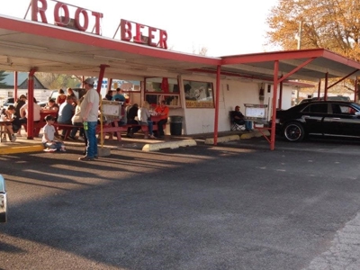 Iconic Dog n Suds Drive-In for Auction in Robinson, IL - image 1