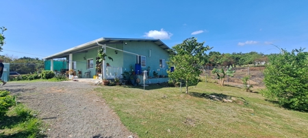 Charming 2-Bedroom Home with Spacious Yard in El Higo - image 7