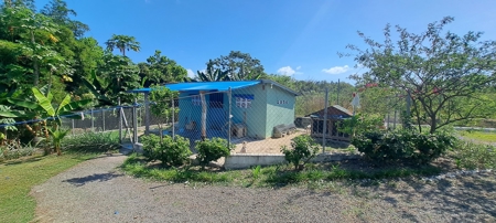 Charming 2-Bedroom Home with Spacious Yard in El Higo - image 9