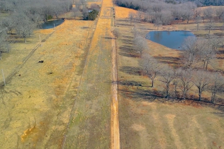 Missouri Ozarks Horse Farm & Cattle Ranch with Family Home - image 7