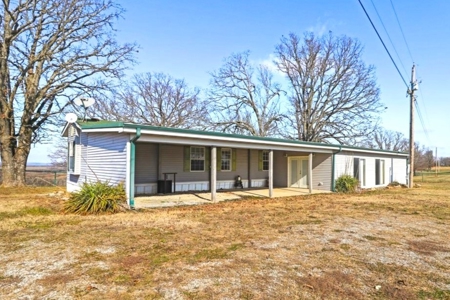 Missouri Ozarks Horse Farm & Cattle Ranch with Family Home - image 45