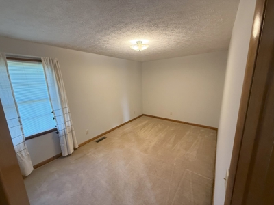 Online Only Auction 4 bedroom home in Tompkinsville - image 31