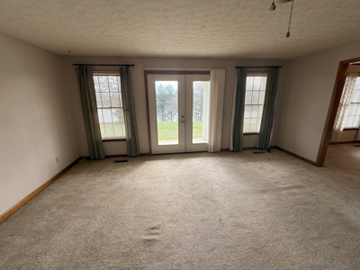 Online Only Auction 4 bedroom home in Tompkinsville - image 25