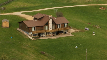 Custom Built Home Masterpiece with Hobby Farm for sale - image 5