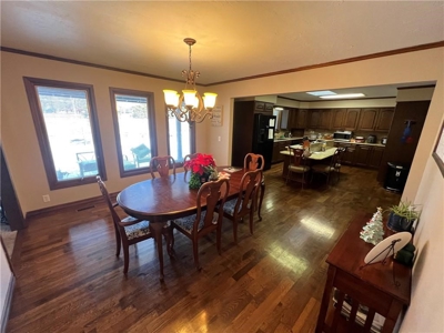 Country Home in Chanute Ks - image 10