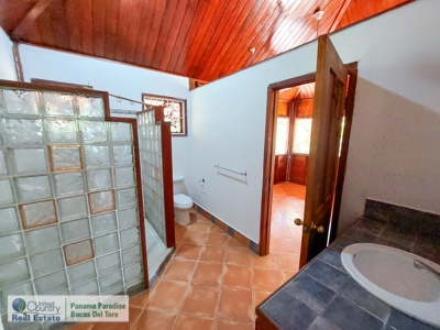 FIRE SALE! Titled Home on Hilltop of Solarte, Bocas del Toro - image 4