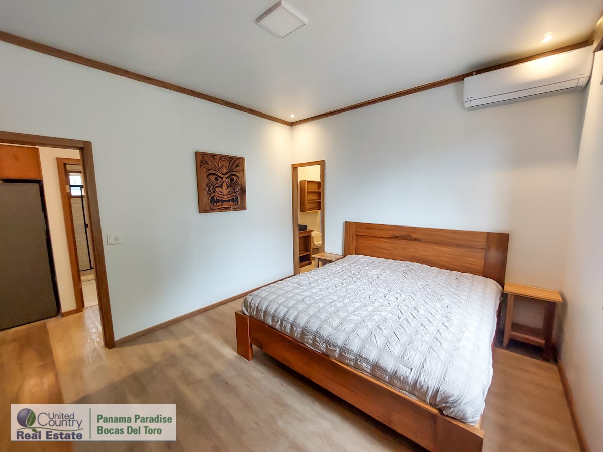 Maison familiale / Location de vacances — Paunch Beach, Isla Colón - 19
