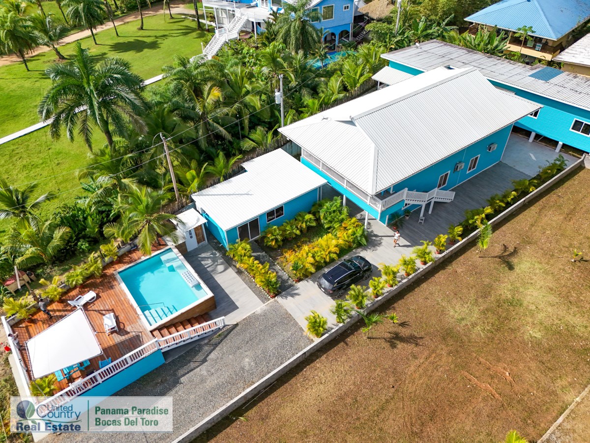 Grande propriété familiale / Location de vacances — Plage Paunch, Isla Colón - 3
