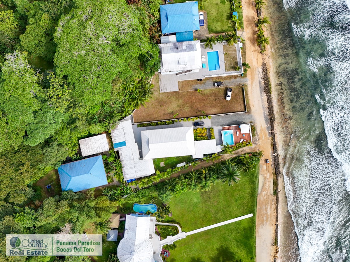 Complexe familial / Location de vacances — Paunch Beach, Isla Colón - 4