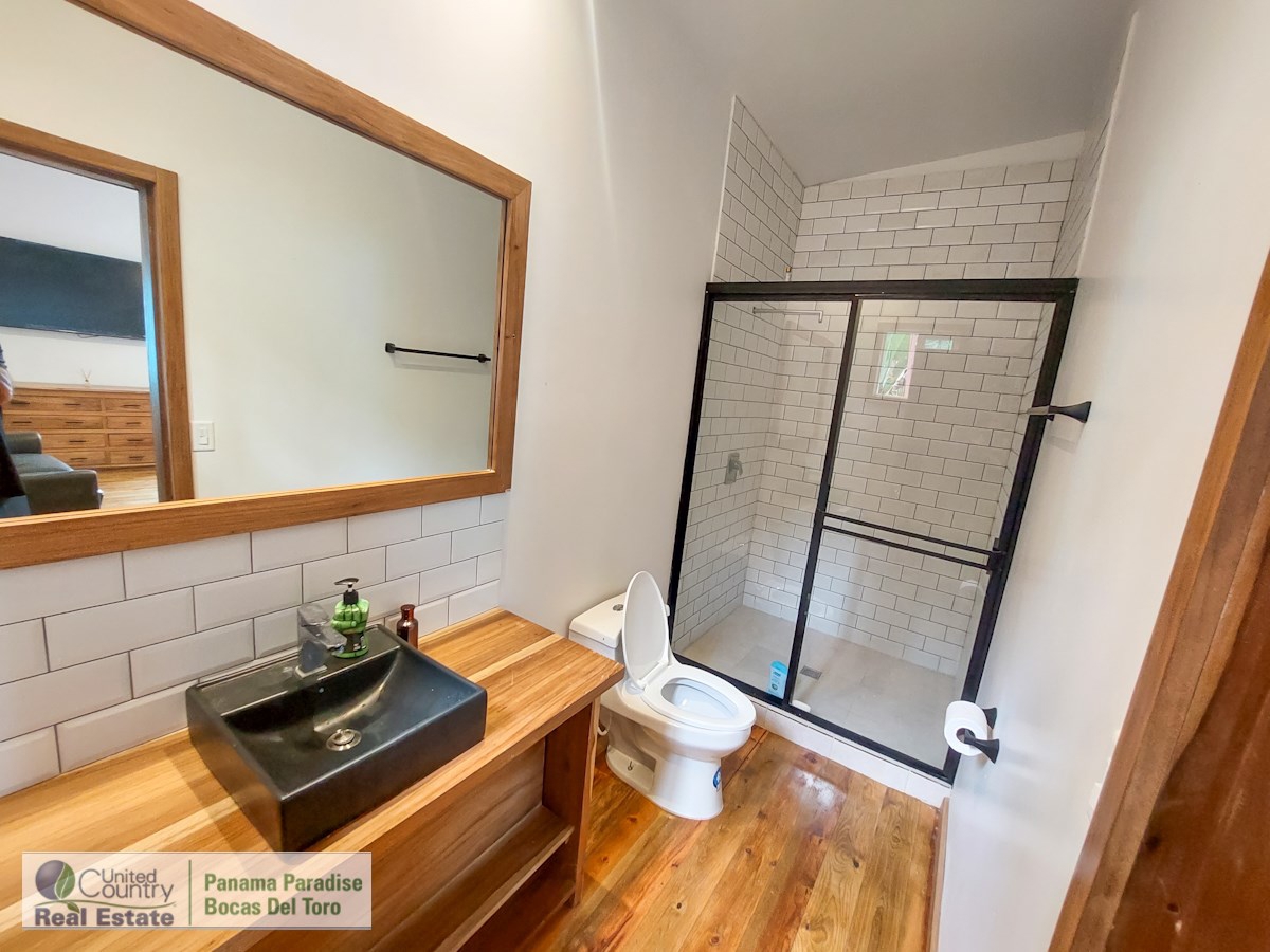 Grand complexe familial / Location de vacances — Paunch Beach, Isla Colón - 45