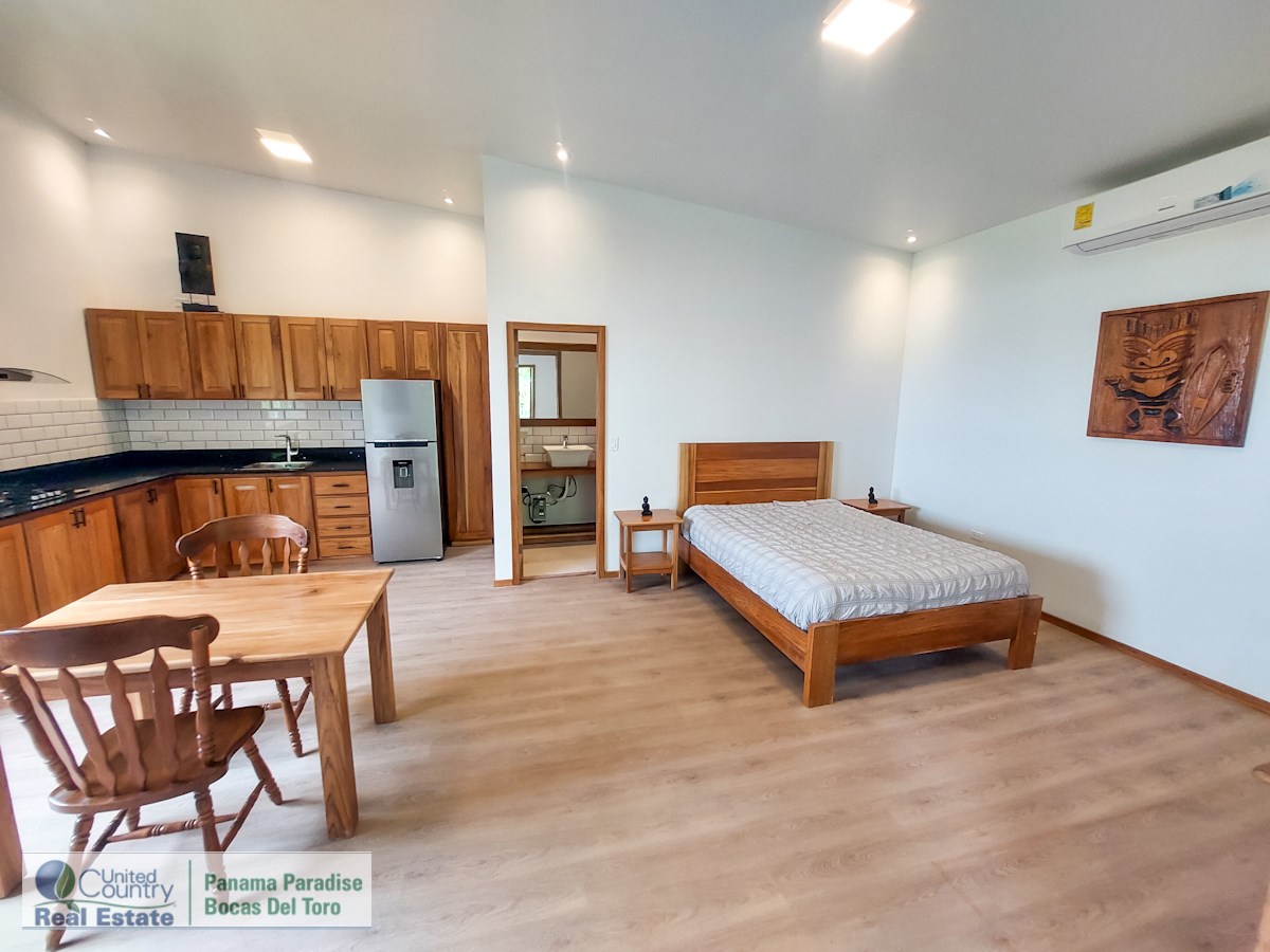 Grand domaine familial / Location de vacances — Paunch Beach, Isla Colón - 46