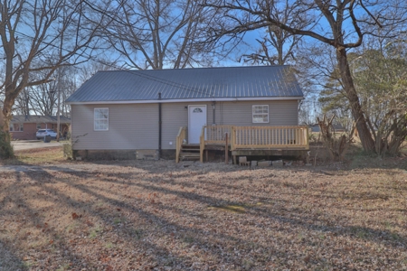 Charming Home for Sale in the Heart of Bruceton, TN - image 17