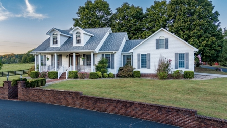 Country Home and Farm Land in Burkesville, Kentucky - image 5