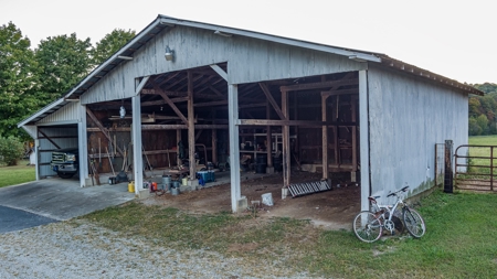 Country Home and Farm Land in Burkesville, Kentucky - image 18