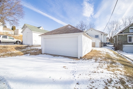 Remodeled Anamosa Home For Sale - image 20