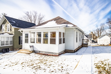 Remodeled Anamosa Home For Sale - image 1