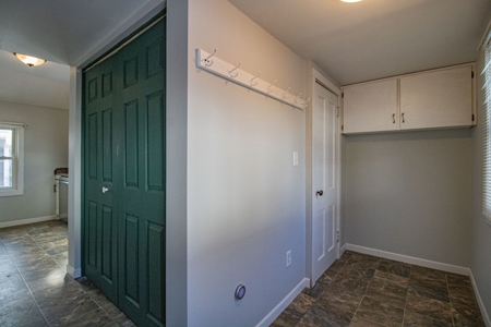 Remodeled Anamosa Home For Sale - image 15