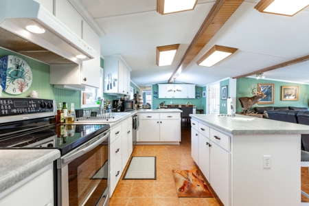 Water Front Coastal Home - image 6