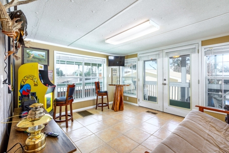 Water Front Coastal Home - image 13