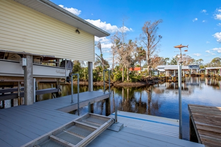 Water Front Coastal Home - image 4
