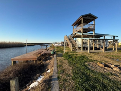 Coastal Paradise with Stunning Sunset Views! - image 12