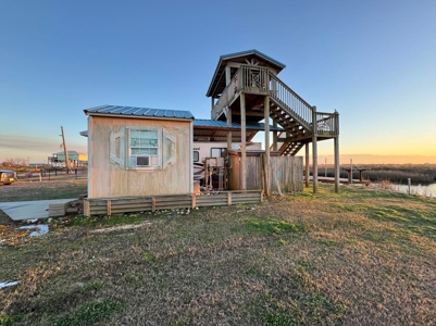 Coastal Paradise with Stunning Sunset Views! - image 2