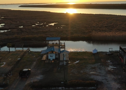 Coastal Paradise with Stunning Sunset Views! - image 26