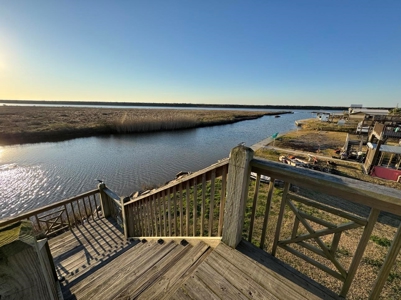 Coastal Paradise with Stunning Sunset Views! - image 8