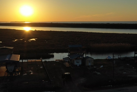 Coastal Paradise with Stunning Sunset Views! - image 22