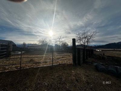 442.9 Ac-3 homes, a meat processing bldg, barns, workshop+++ - image 20